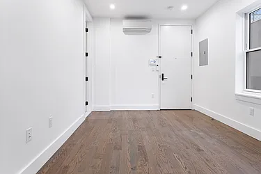 Rented by Safdie Realty Group