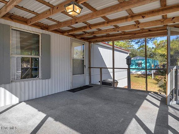 4th image of 2387 Jolly Roger Drive SW