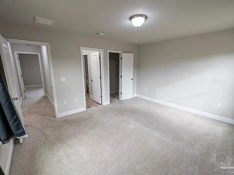 1060 Bretts Way — Photo 15