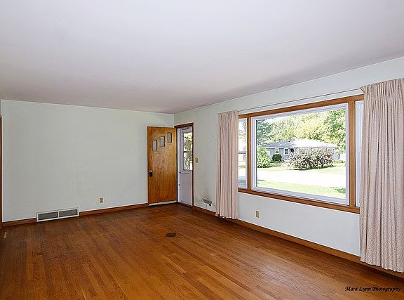 5th image of 436 N Park Ave
