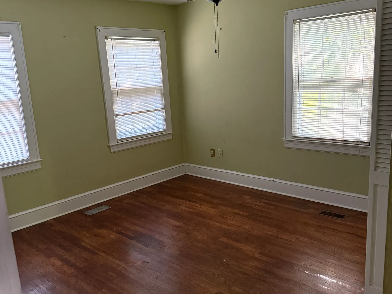 3 bed, 1362 sqft, $1,200 — Photo 2