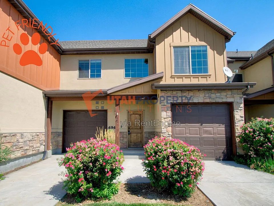 696 W Warm Creek Bay