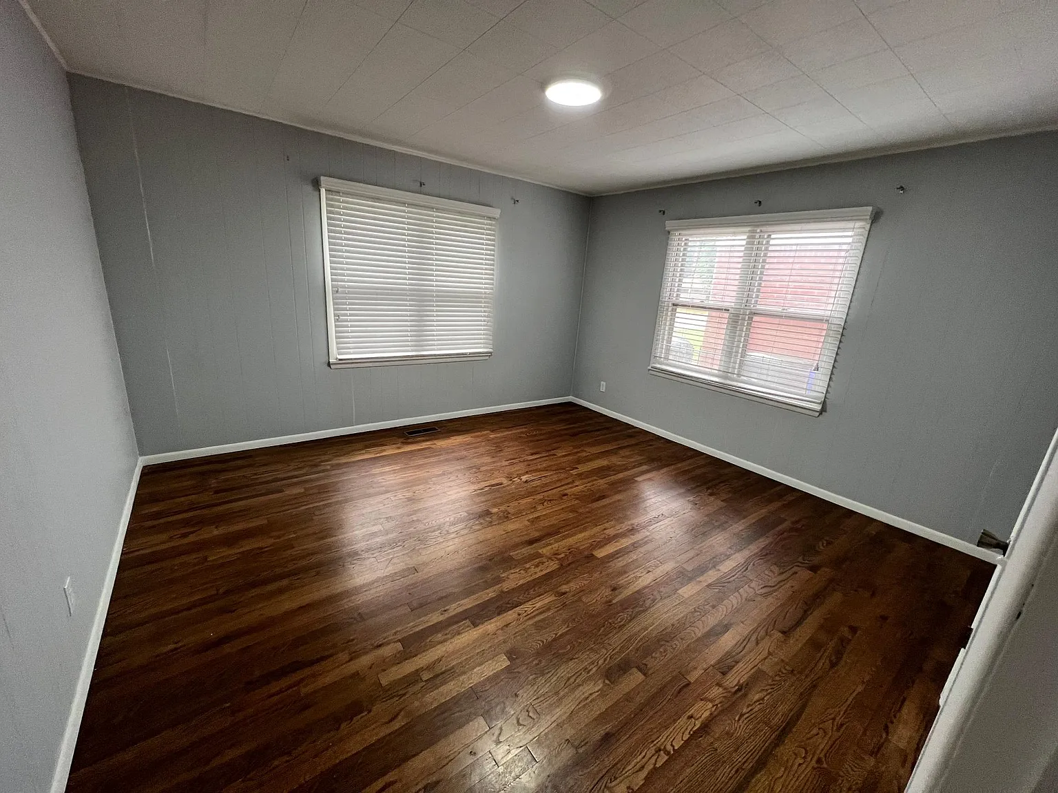 4 bed, 1450 sqft, $2,400 — Photo 4