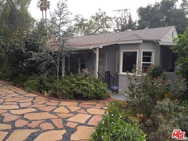 1st image of 9649 Lemona Ave