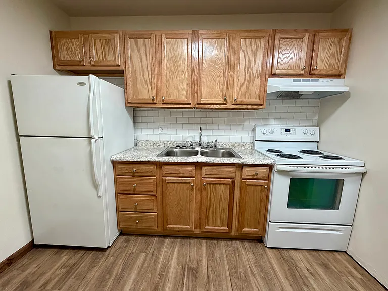 707 Keener Way — Photo 3