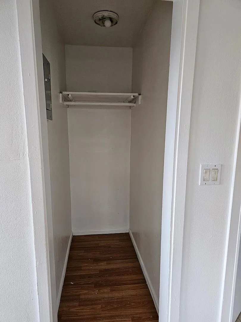 Studio, 1.0 bath, $775 — Photo 4
