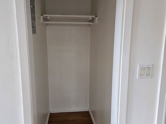 4th image of 13955 Lakeshore Dr #3