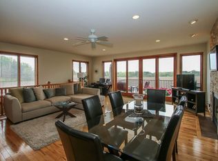 6103 Whalen Rd, Fitchburg, WI 53593