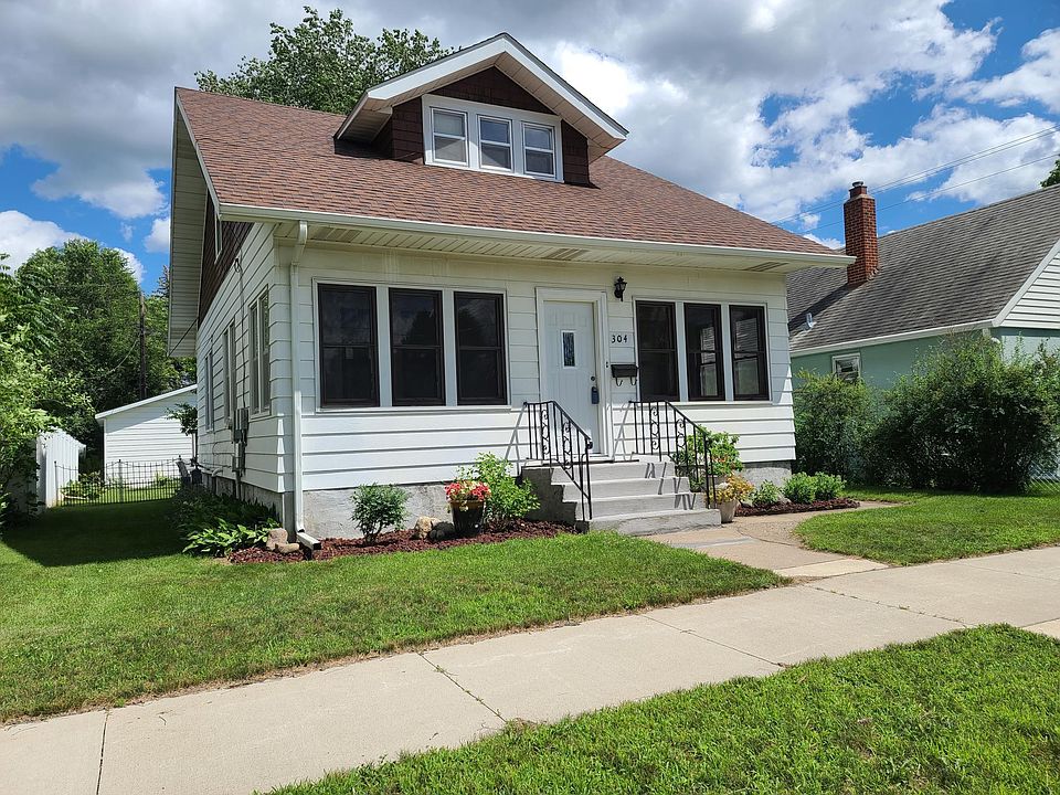 1st image of 304 19th Ave N