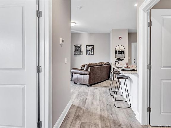 3rd image of 309 Bridgeport Ave #107
