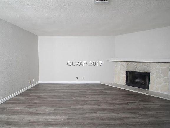 3rd image of 1409 Cinder Rock Dr Unit 201