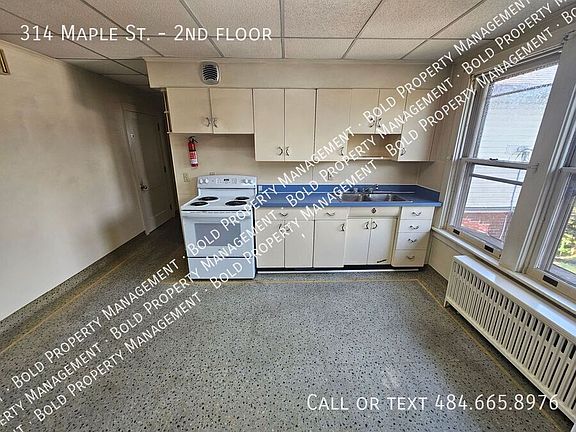 2nd image of 314 Maple St Floor 2