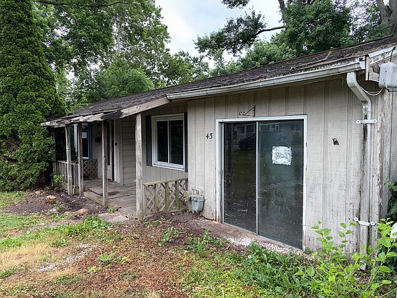 3rd image of 43 Corman Ct