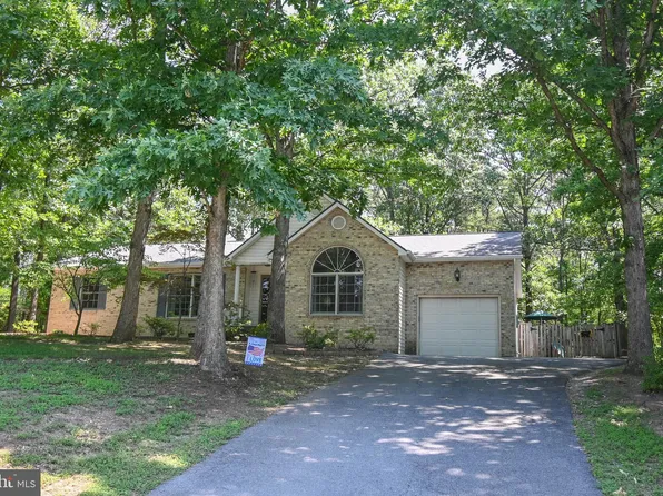 43 Floral Ridge Cir, Inwood, WV 25428