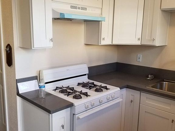 3rd image of 15755 Hayland St #B