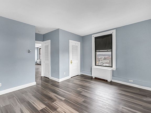 5th image of 140 Chestnut St APT 702