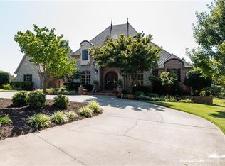 1781 Cannonbury Pl, Springdale, AR 72764