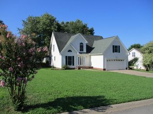 3402 N Henderson Way, Clarksville, TN 37042