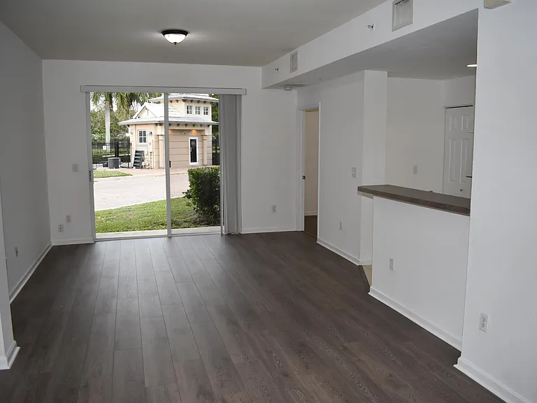 1954 Marsh Harbor Dr #101 — Photo 2