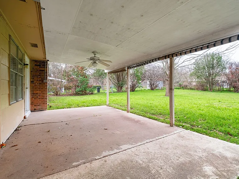 5404 Salem Hill Dr — Photo 21