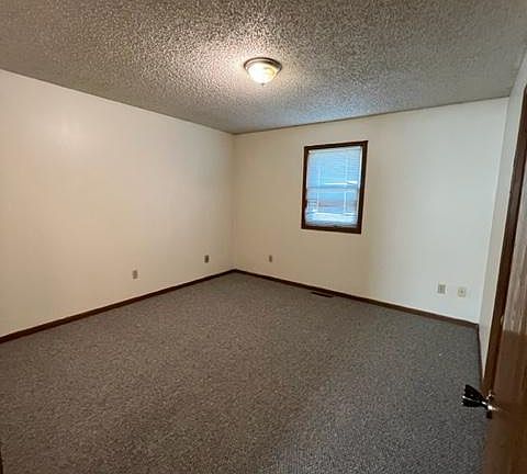4th image of 705 N Belt Ave