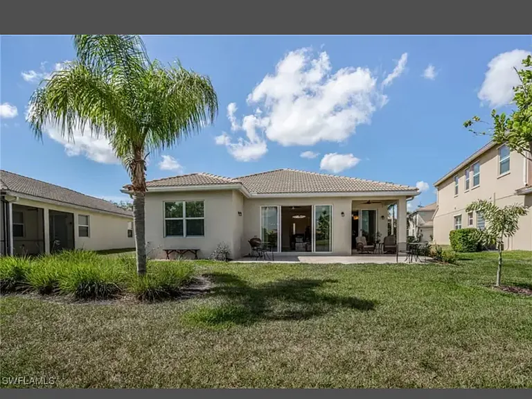 11261 Sparkleberry Dr — Photo 3