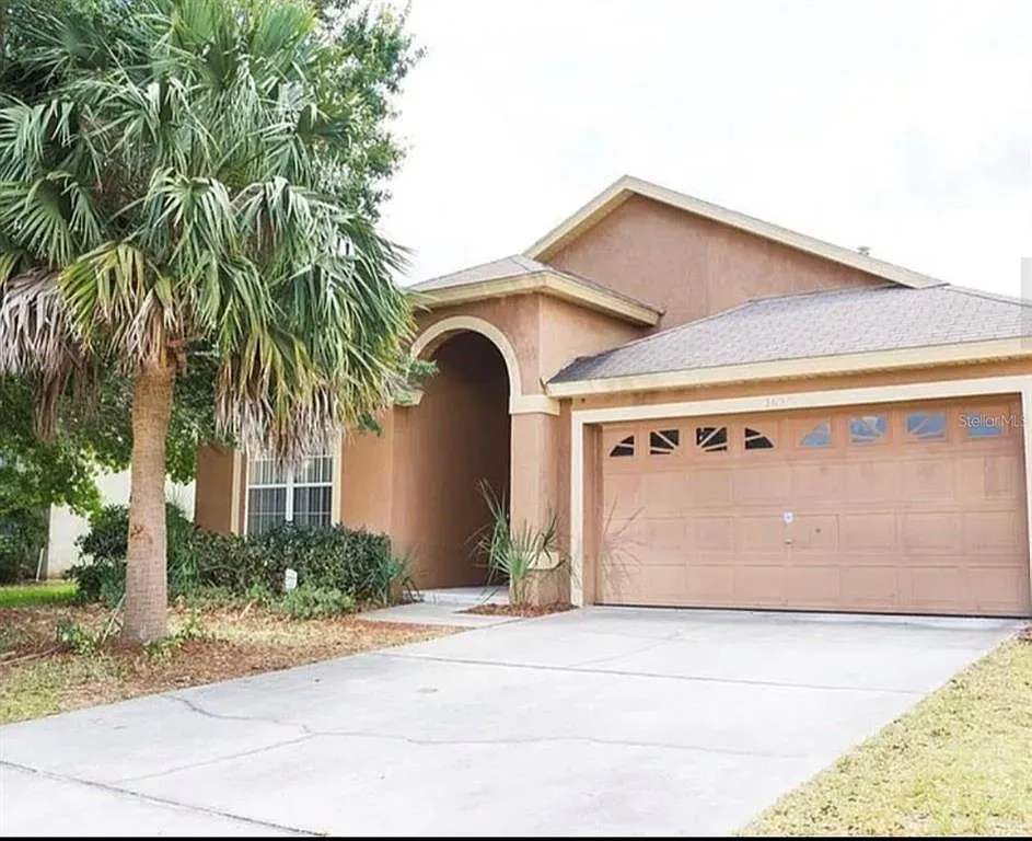 5 bed, 4.0 bath, 2136 sqft, $2,900 — Photo 2