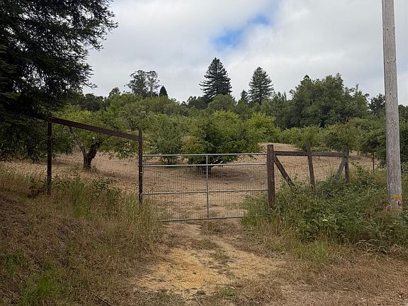 4th image of 237 Gold Ridge Road