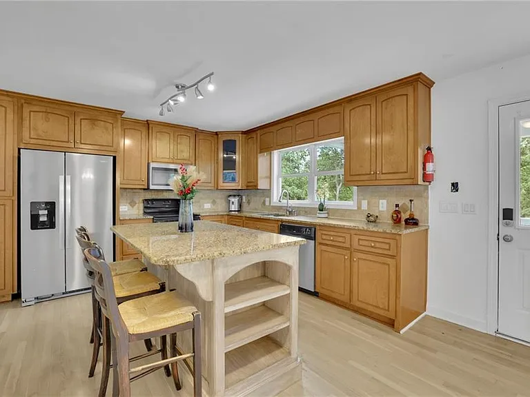 902 Whistler Ln — Photo 18