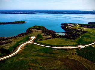 1051 Lakeway Dr, Sanger, TX 76266