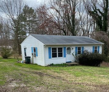 121 Central St, Brookneal, VA, 24528