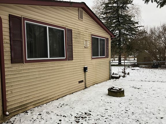 4th image of 926 Red Oaks Dr