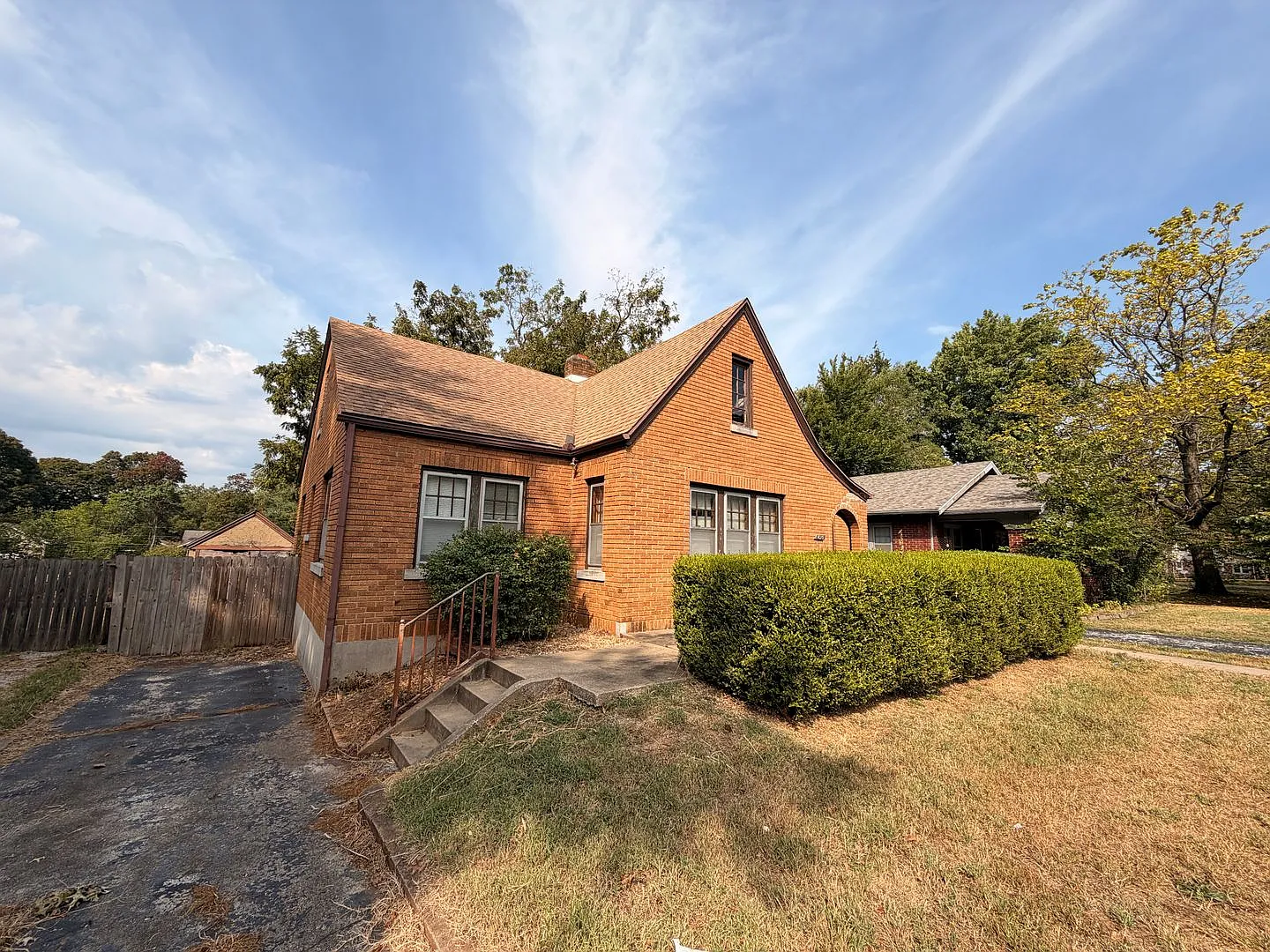 Inviting 2-Bed, 1-bath Near MSU & Phelps Grove Park — Photo 1