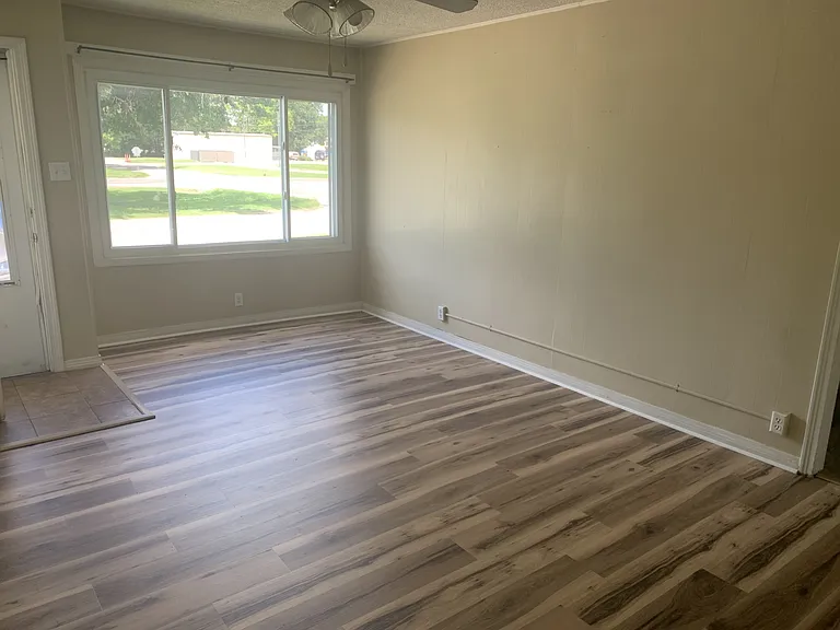 101 Park Ave — Photo 2