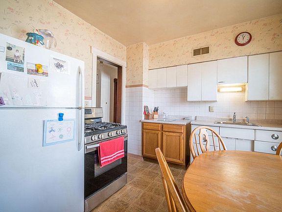 4th image of 2172 S 84th STREET #2174R, 2176R