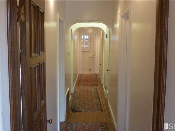 4th image of 3015 25th Ave