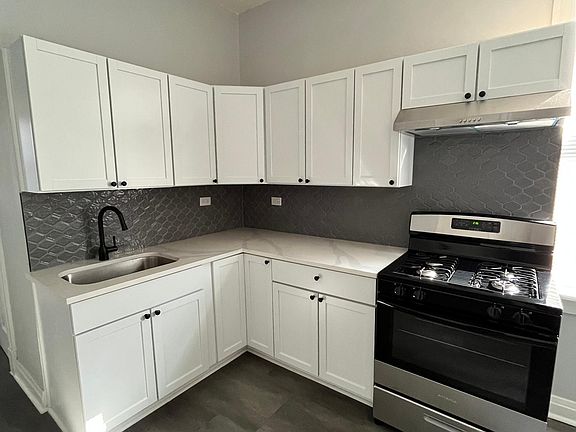 3rd image of 5240 S Paulina St Floor 2