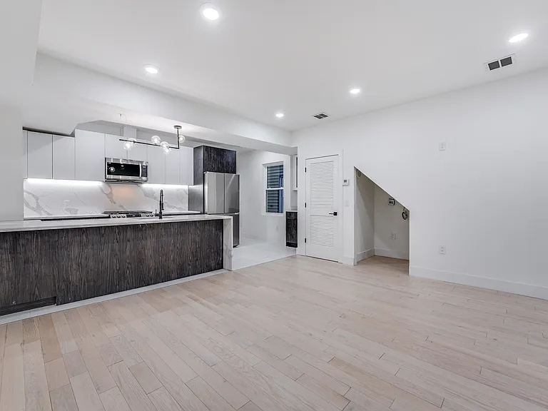 41 Dey St #1 — Photo 10