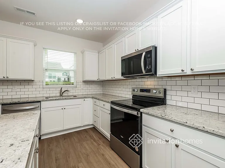 3802 Lantern Ln — Photo 7