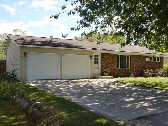 2nd image of 699 Anderson Ave
