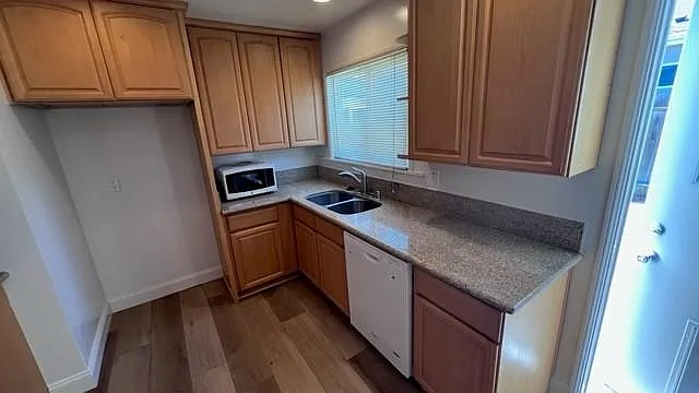 3 bed, 1482 sqft, $4,900 — Photo 4