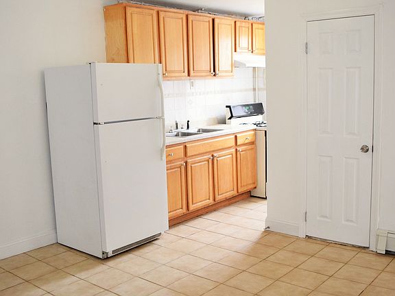 2nd image of 58 Tuers Ave APT 4