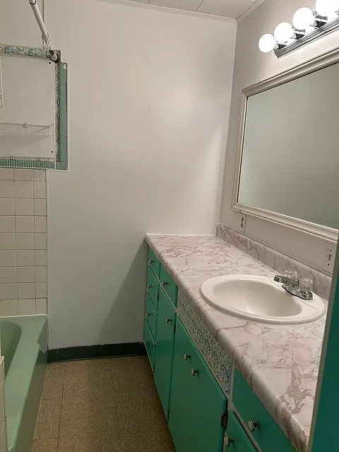 2 bed, 1200 sqft, $1,250 — Photo 4