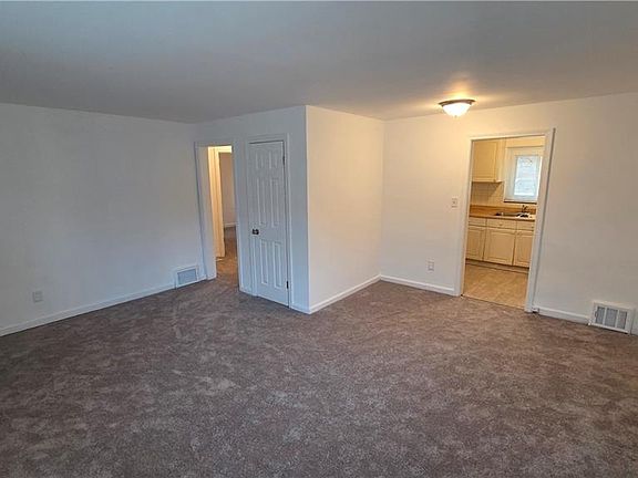 4th image of 2121 E 77th Ter