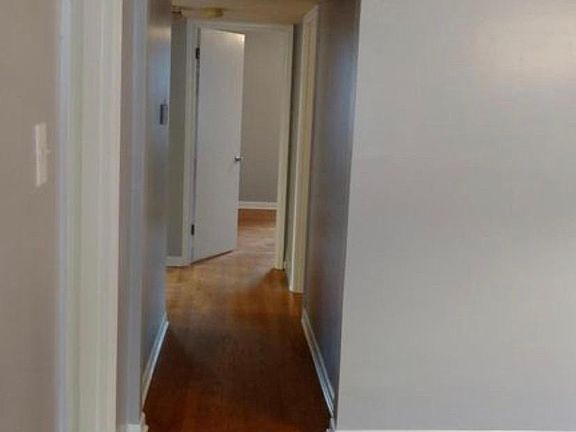 5th image of 1256 Moorlands Dr Unit 1