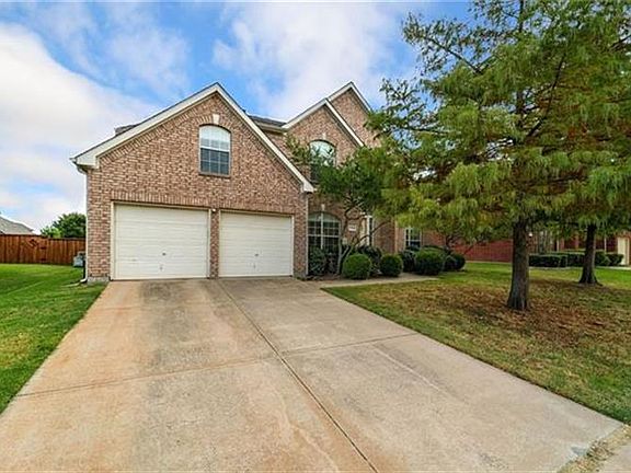 2nd image of 1705 Glen Hollow Ln