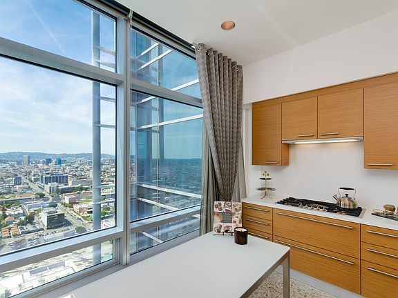 5th image of 900 W Olympic Blvd Unit 32B