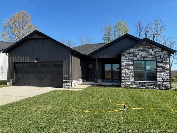 2028 Fairview Farm Drive #220, Memphis, IN 47143