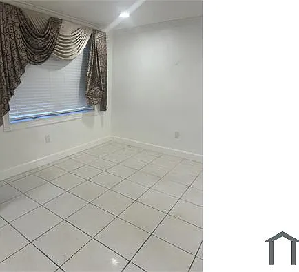 6828 NW 6th Ave — Photo 6