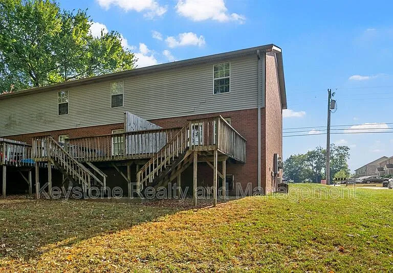 3280 Tower Dr #C — Photo 16